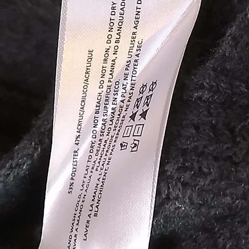 Lucky Brand Dark Gray Scarf 18 x 90 inches including the fringe. NWT - Picture 5 of 7